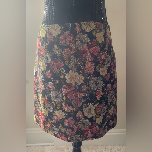 Loft Textured Floral Mini Skirt Size 6 - Picture 4 of 12